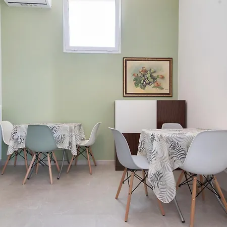 Casa Fiorita - Sit Apartment Lecce